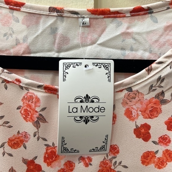 La Mode Floral Flutter Sleeve Blouse Women Size M Orange Rose Print Top NWT - Picture 3 of 6
